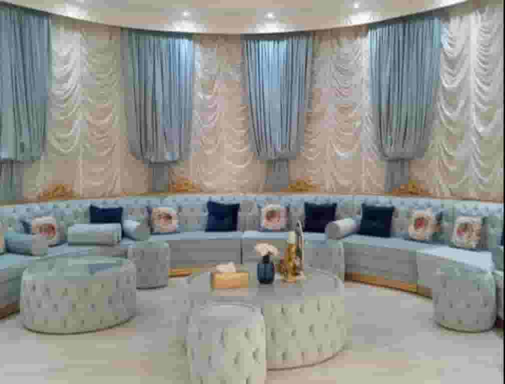 We do all kinds of sofa curtains and carpets