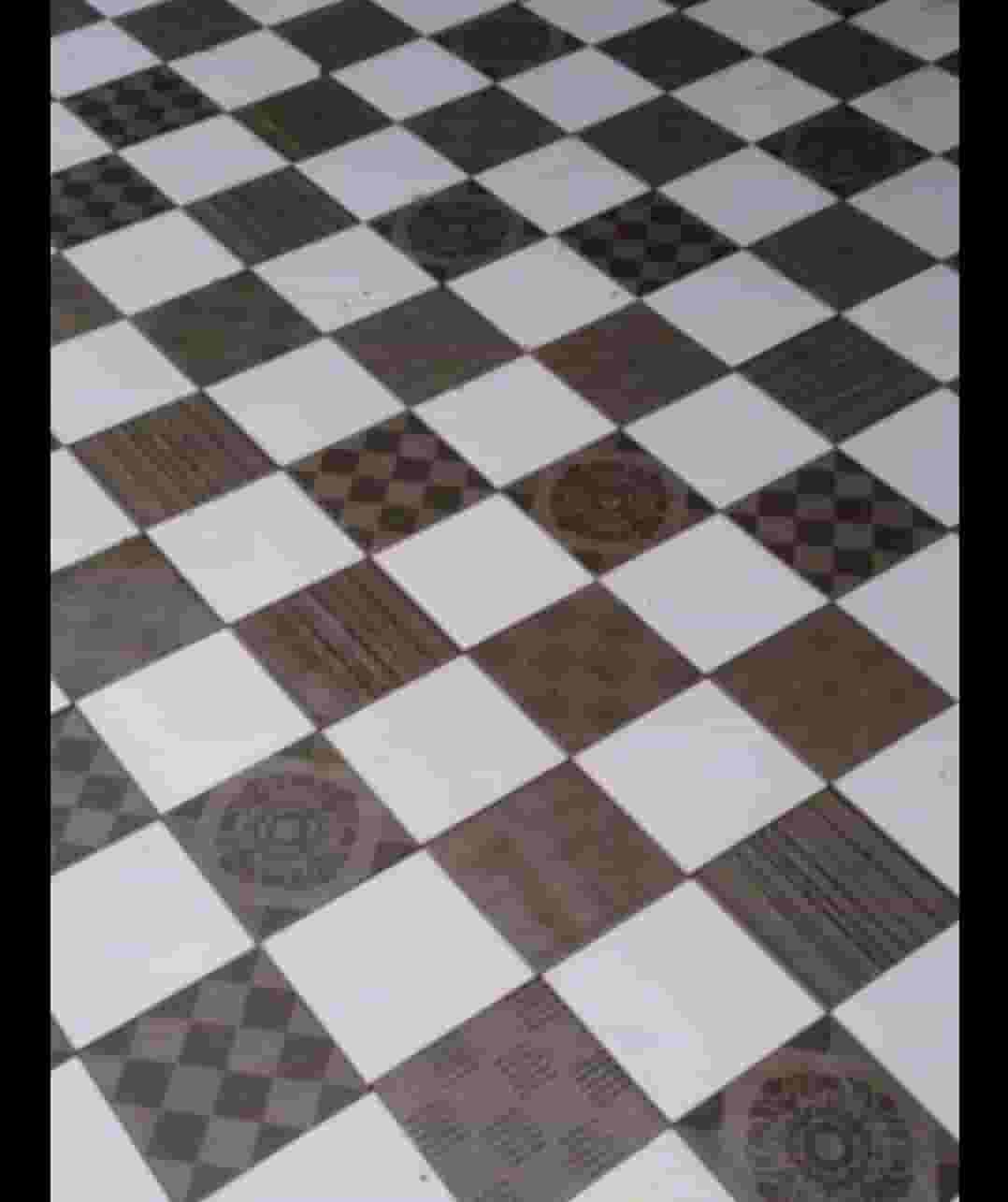 Porcelain ceramic and interlock