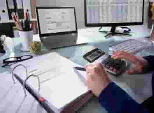 مطلوب موظف استقبال وخدمة عملاء للعمل في الخارج
