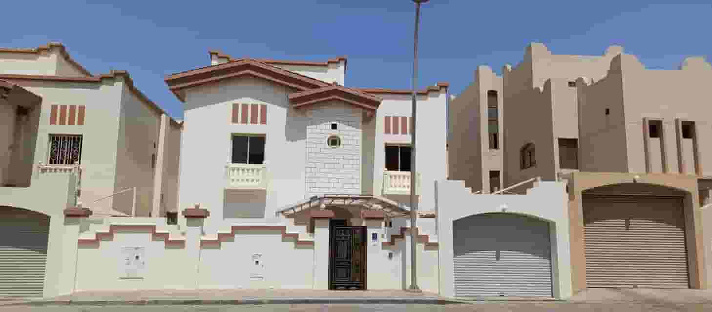 An elegant villa in Al-Thumama near Kahramaa