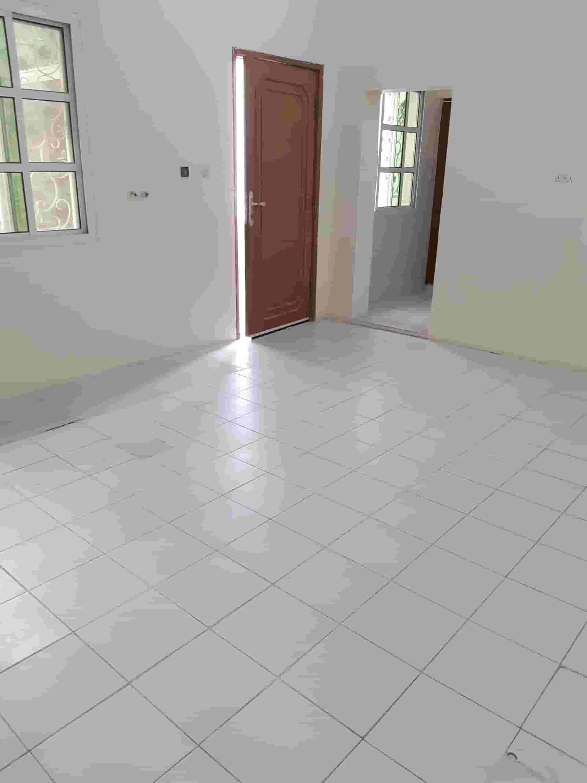 North Al Duhail studio includes no commission