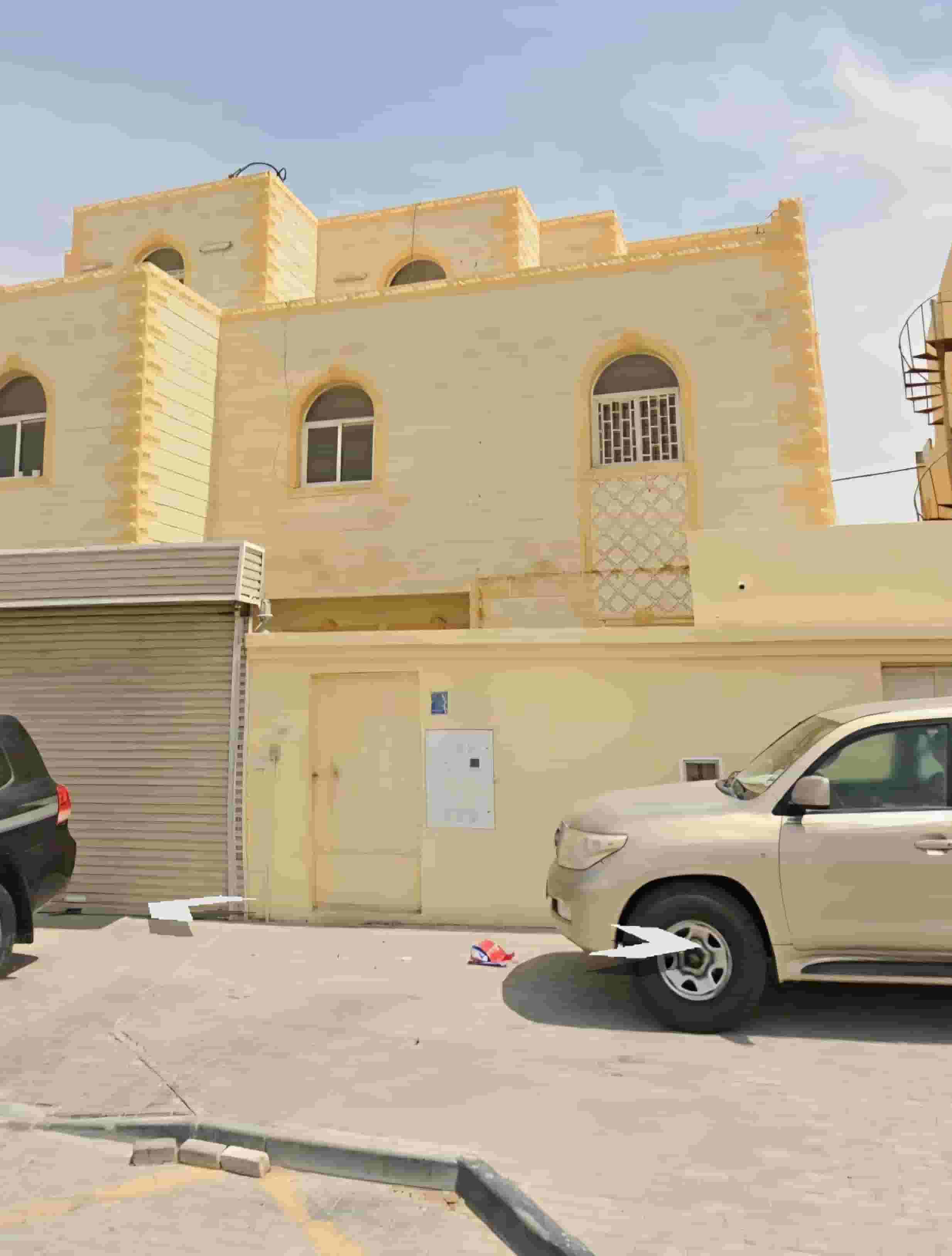Villa behind Shaheen Al Rayyan for rent