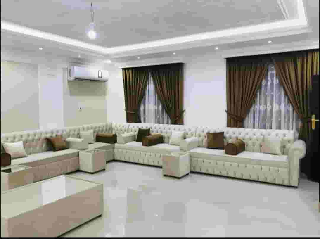 متجر للتنجيد