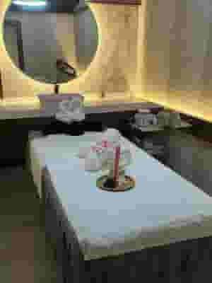 صالون نسائي للبيع