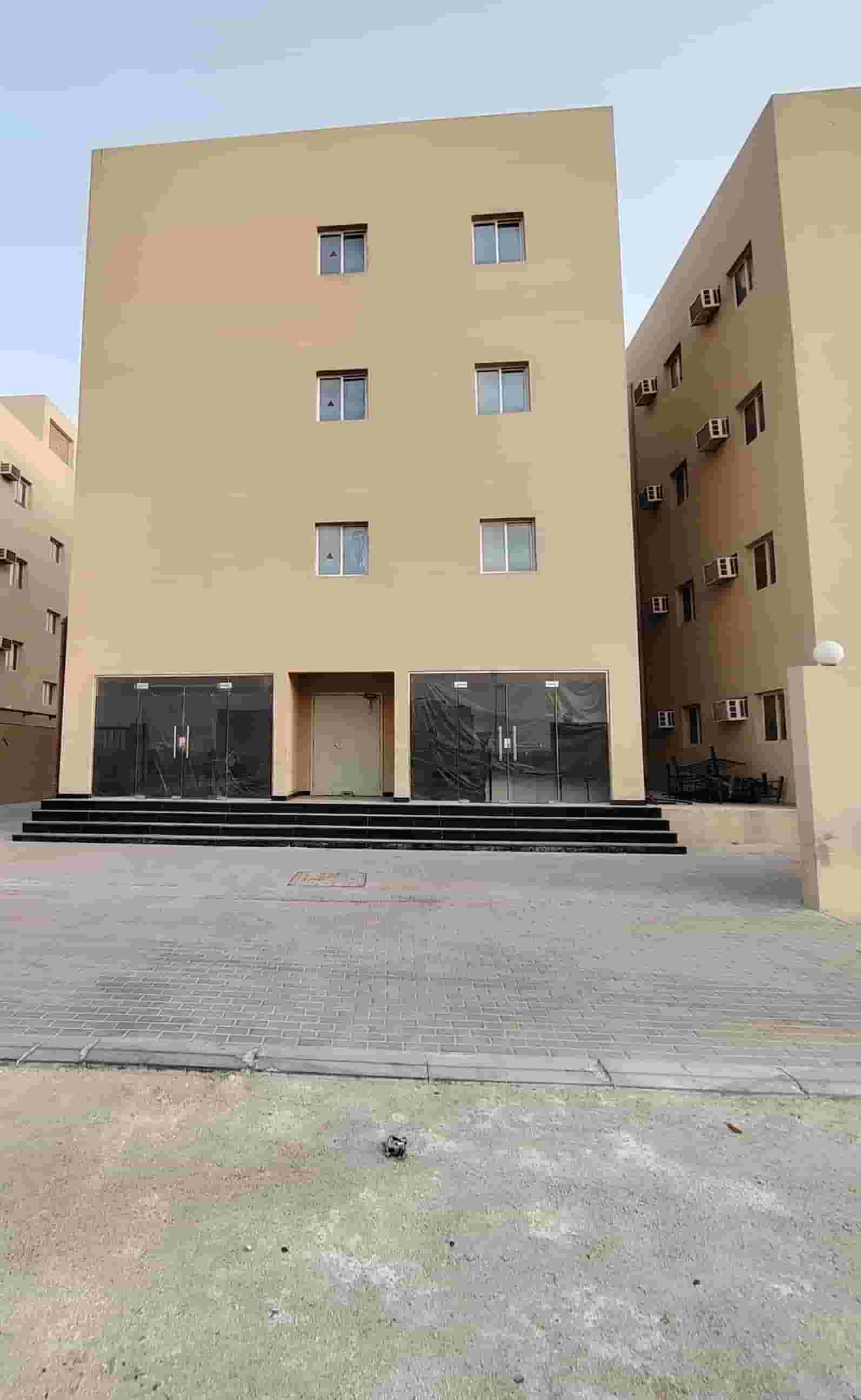 Labour camp for sale in Mazrawa