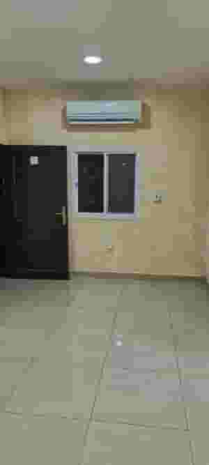 شقة للإيجار في العزيزية