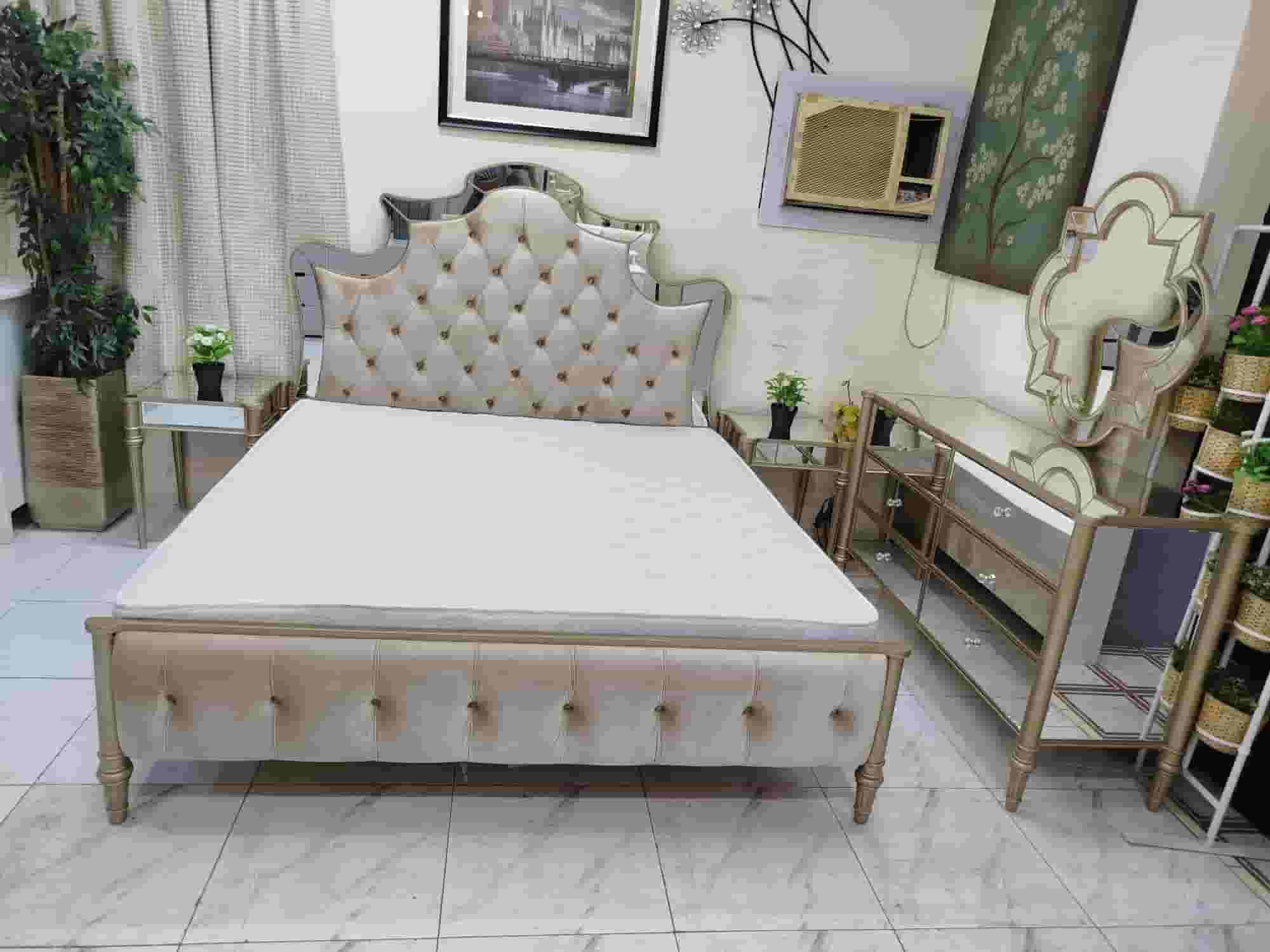 Midas bed set for sale in very good condition.