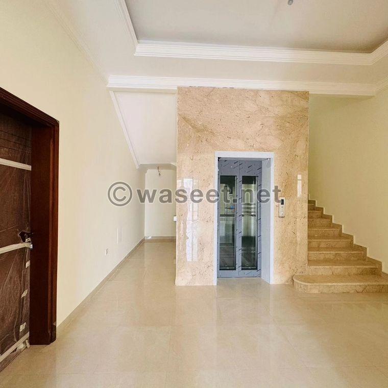 For sale villa 630 m in the main street 3