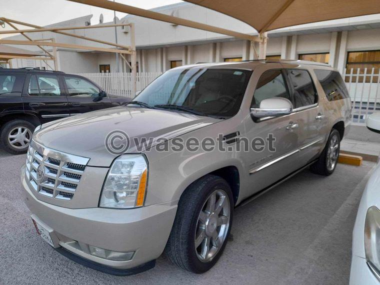 Cadillac Escalade 2010  1