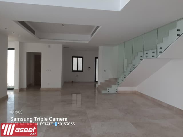 VILLA FOR SALE IN AIN KHALID