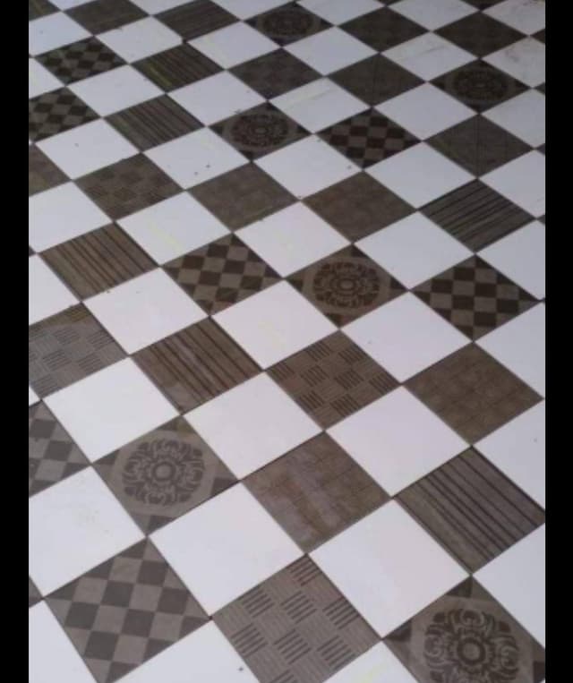 Porcelain ceramic and interlock