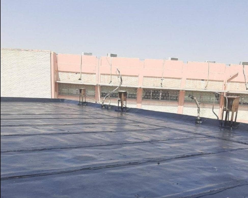 Insulation of roofs and bathrooms and maintenance of leaks 0