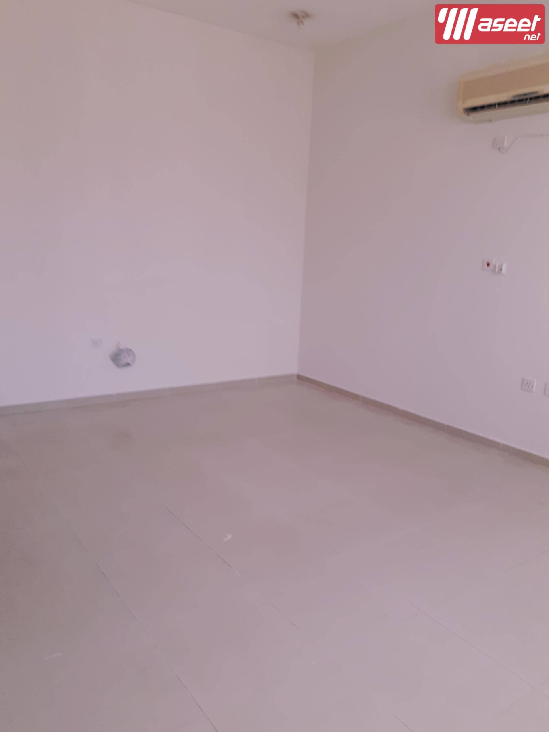 For rent a spacious apartment for families in Al Kheesa, inclusive and without commission 4