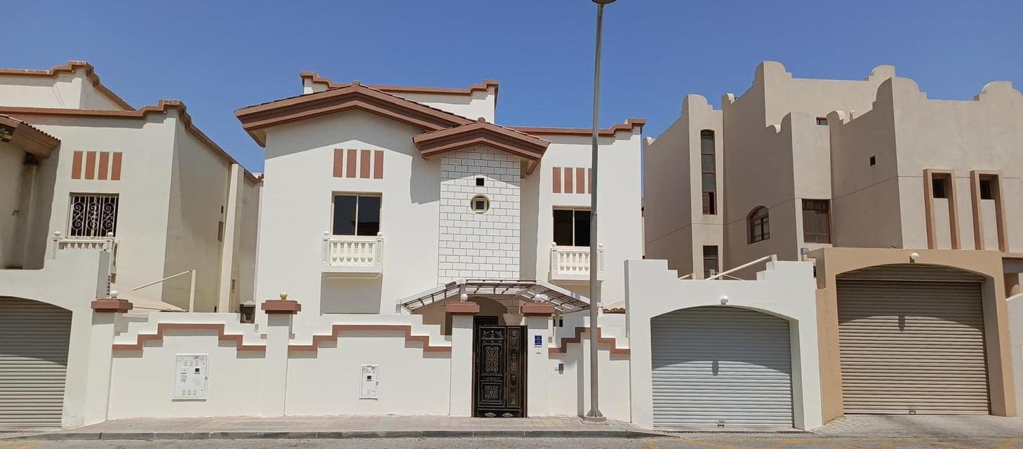 An elegant villa in Al-Thumama near Kahramaa 5