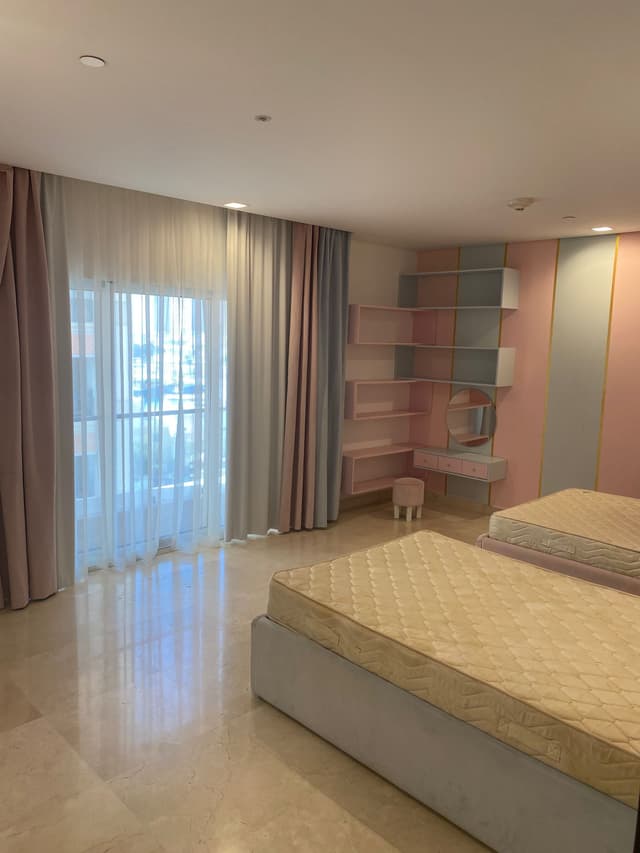 Elegantly furnished apartment