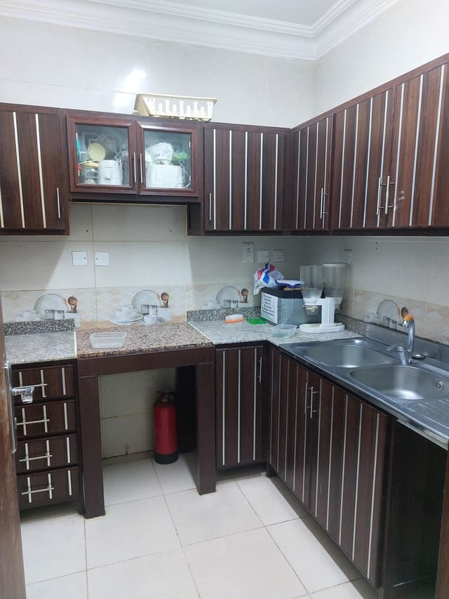 For rent an apartment in Al Farousiyah Street with regular air conditioning for families