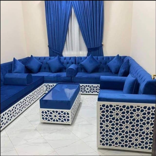 Carpenter upholstery/make a new sofa