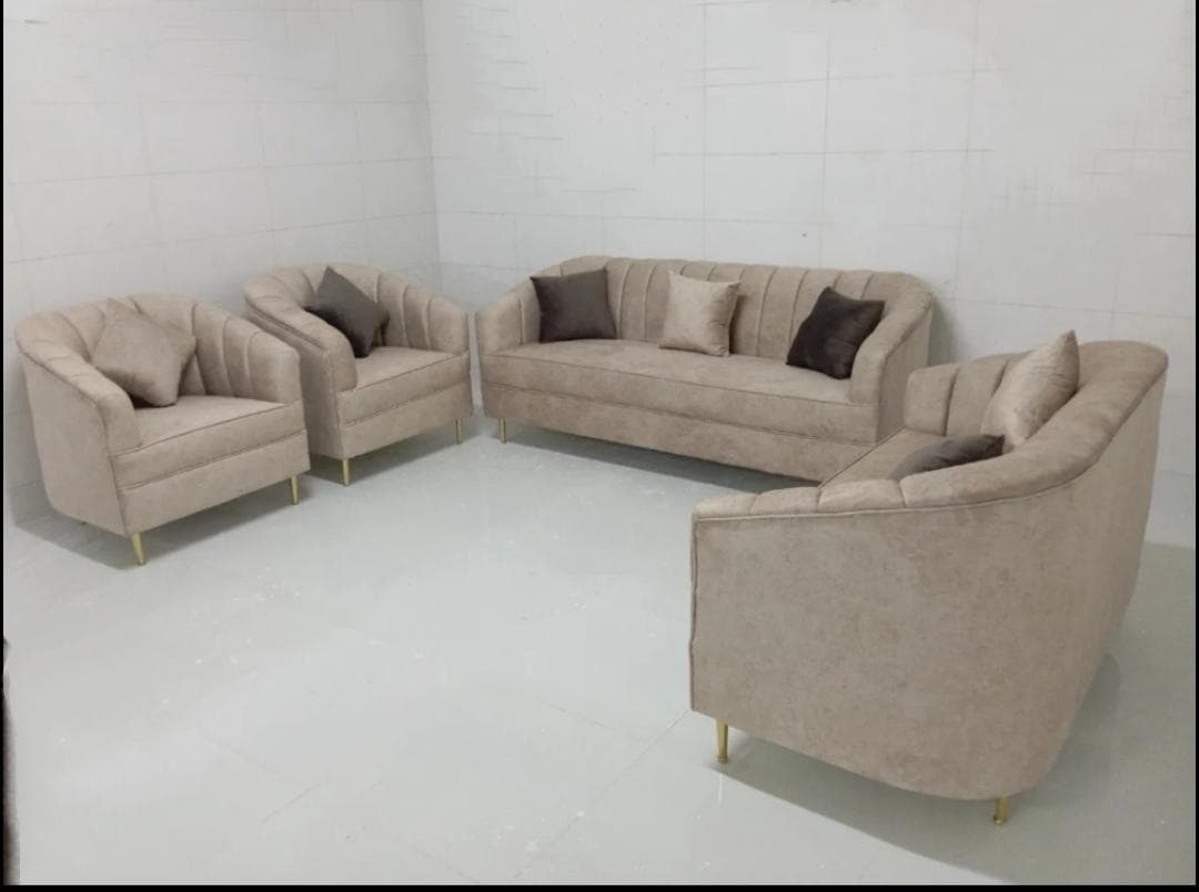 A carpenter made a new sofa 1