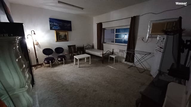 غرفة كبيرة مفروشة للايجار