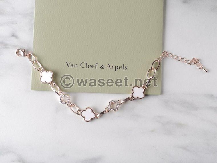 Van Cleef bracelet for sale 0