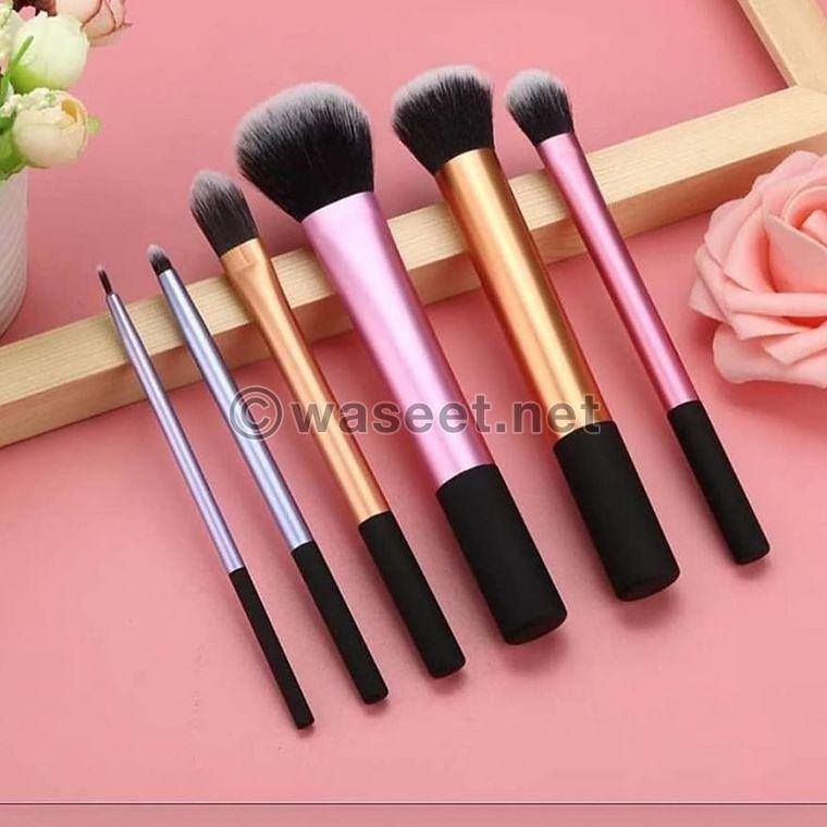 Makeup brushes for sale 0
