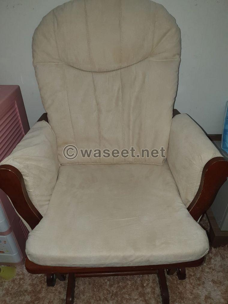 Rocking chair with its own stand simple semi-new use 0