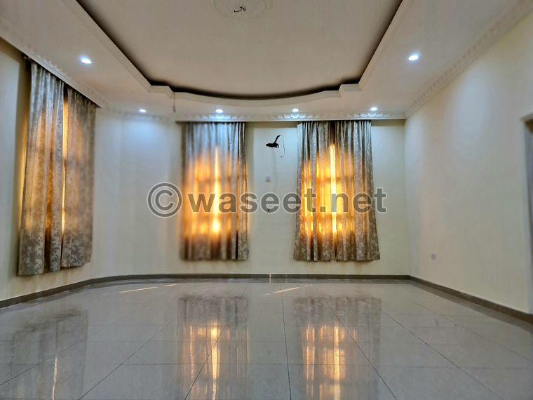 Villa 1300 sqm in Al Duhail for rent 2