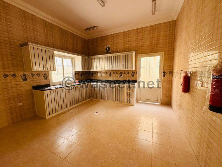 For sale a villa in Umm Qarn with an area of 490 m 4